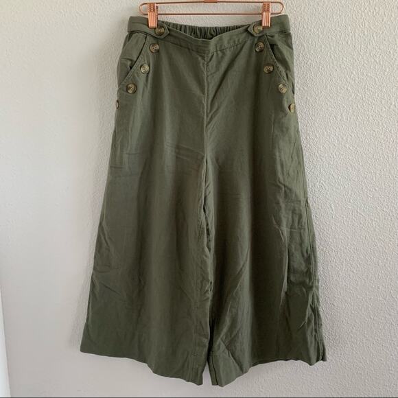 American Eagle Wide Leg Army Green Crop Pants Medium - Picture 2 of 11